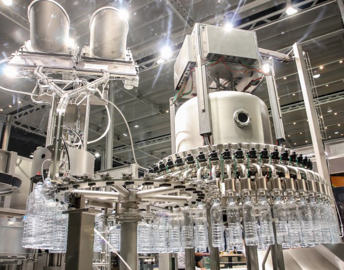 Bottling water on the plant Bottling water on the plant